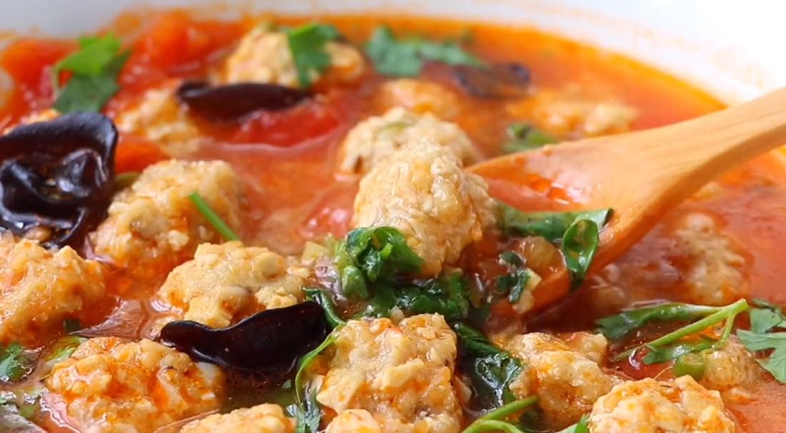 张文宏：奥密克戎“会咬人”，要多吃4种优质蛋白食物，增强体质