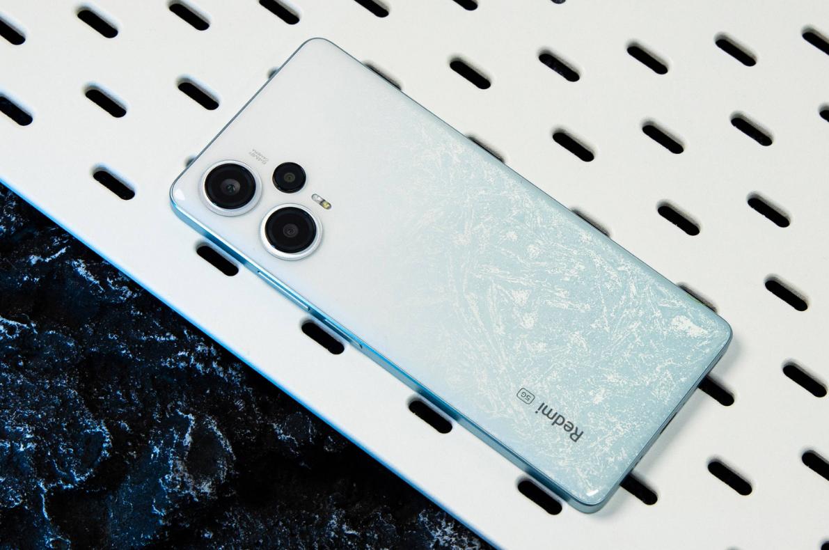 这4款手机再用三年也不卡，都是“高配低价”机型，最低仅1099元