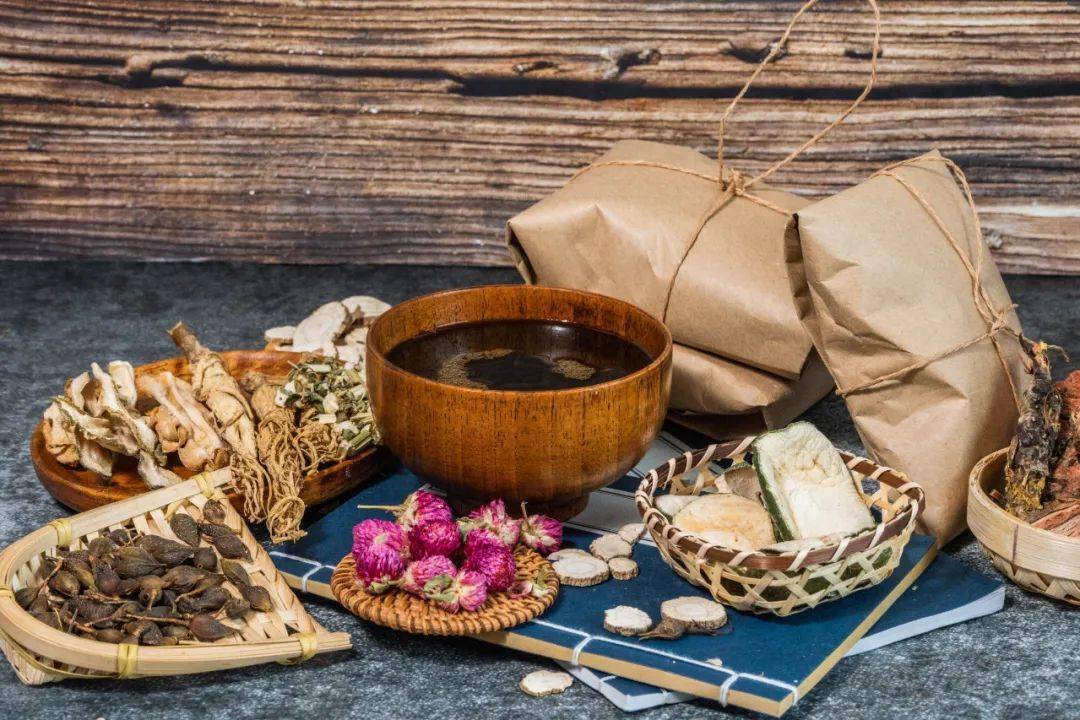 风热感冒中药银翘散,风热感冒的治疗方法藿香正气水