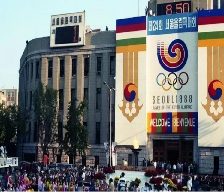 朝鲜美女间谍:用收音机夺走115条人命，晚年却被韩总统特赦