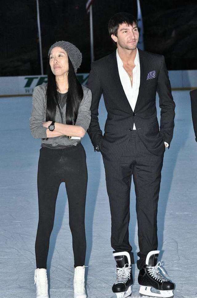 35岁奥运冠军恋上70岁的女富豪,35岁奥运冠军恋上70岁女富豪