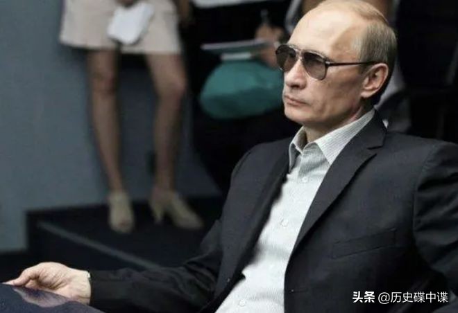 2009年普京帮工人视频 (普京奖励工厂工人的视频)