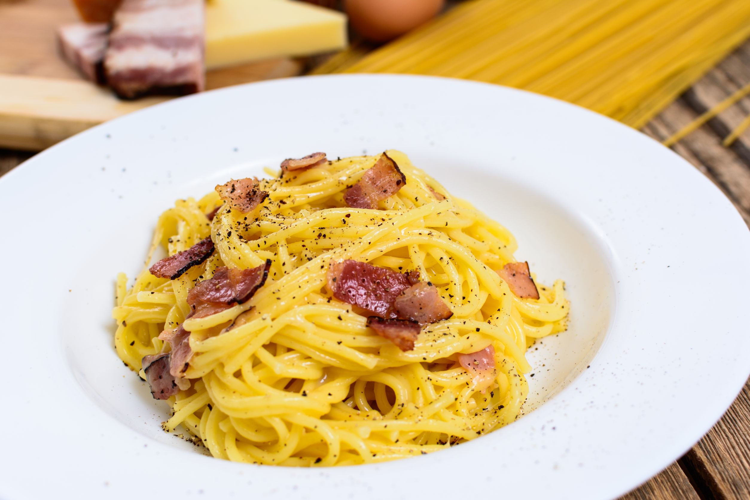 意大利披萨和意面,意大利十大美食意大利面披萨