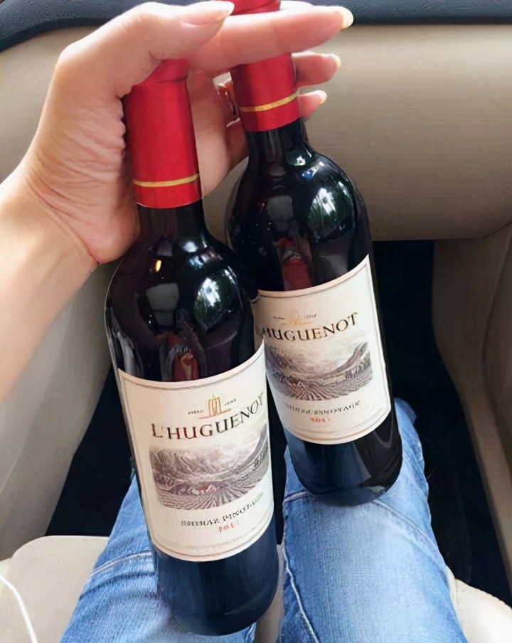 假茅台假红酒,假茅台假红酒假白酒