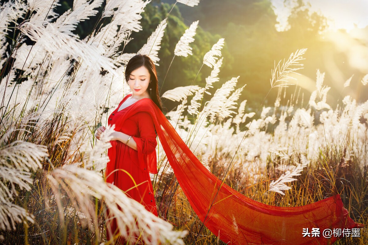 女生拍照脸大怎么解决,中年女人拍照构图技巧