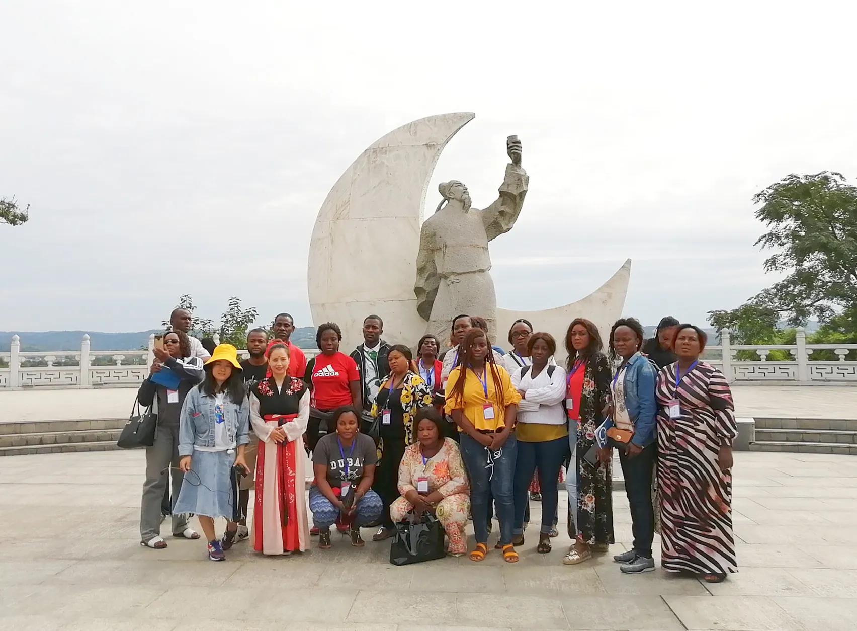 李白的主要成就及贡献,盛唐李白的成就与贡献