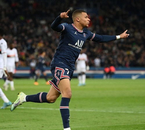 皇马为姆巴佩开1.8亿签字费,西甲皇马篮球直播