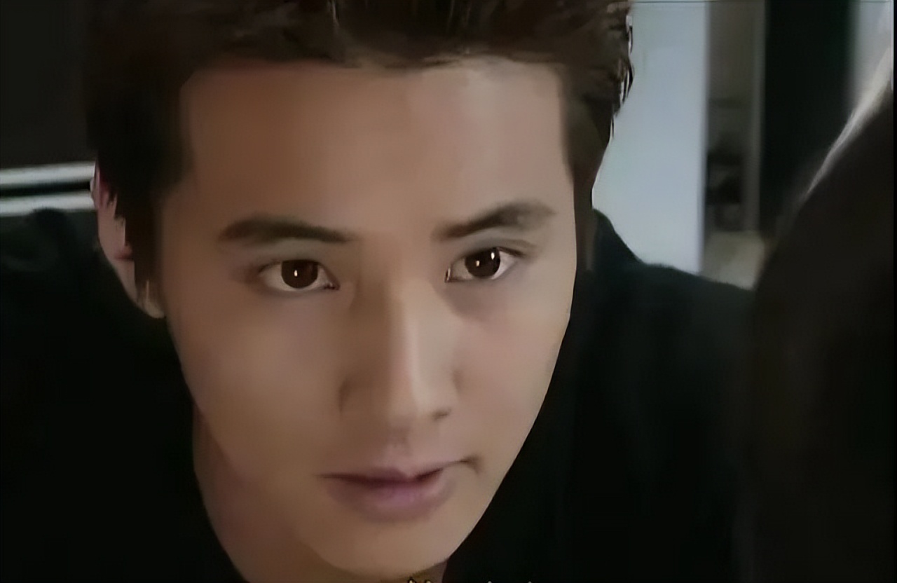 美瞳行业踩坑,美瞳有多暴利