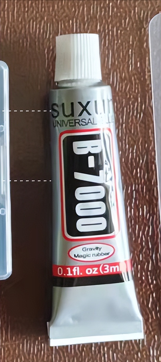 小天才z6更换电池教程 (小天才手表更换电池需要多少钱)