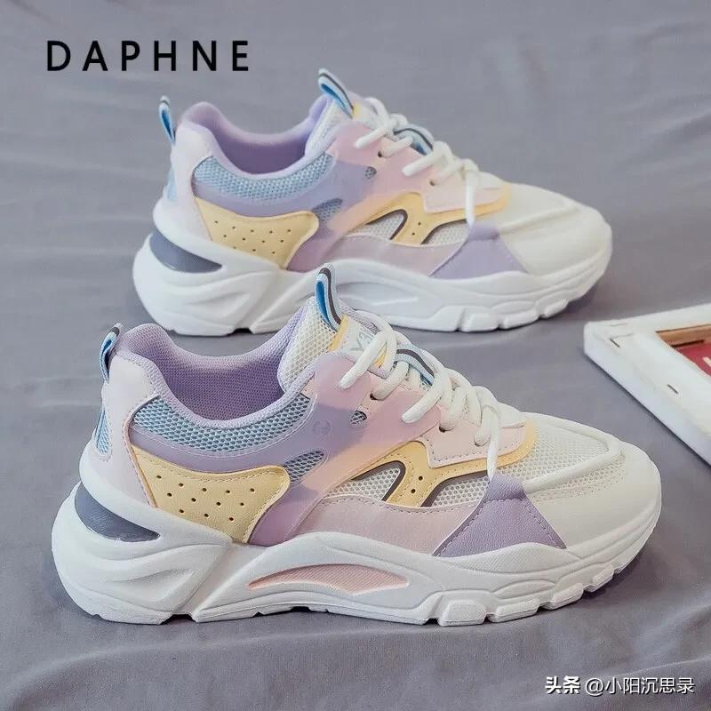 女款小白鞋品牌达芙妮,鞋子女款卓诗尼达芙妮