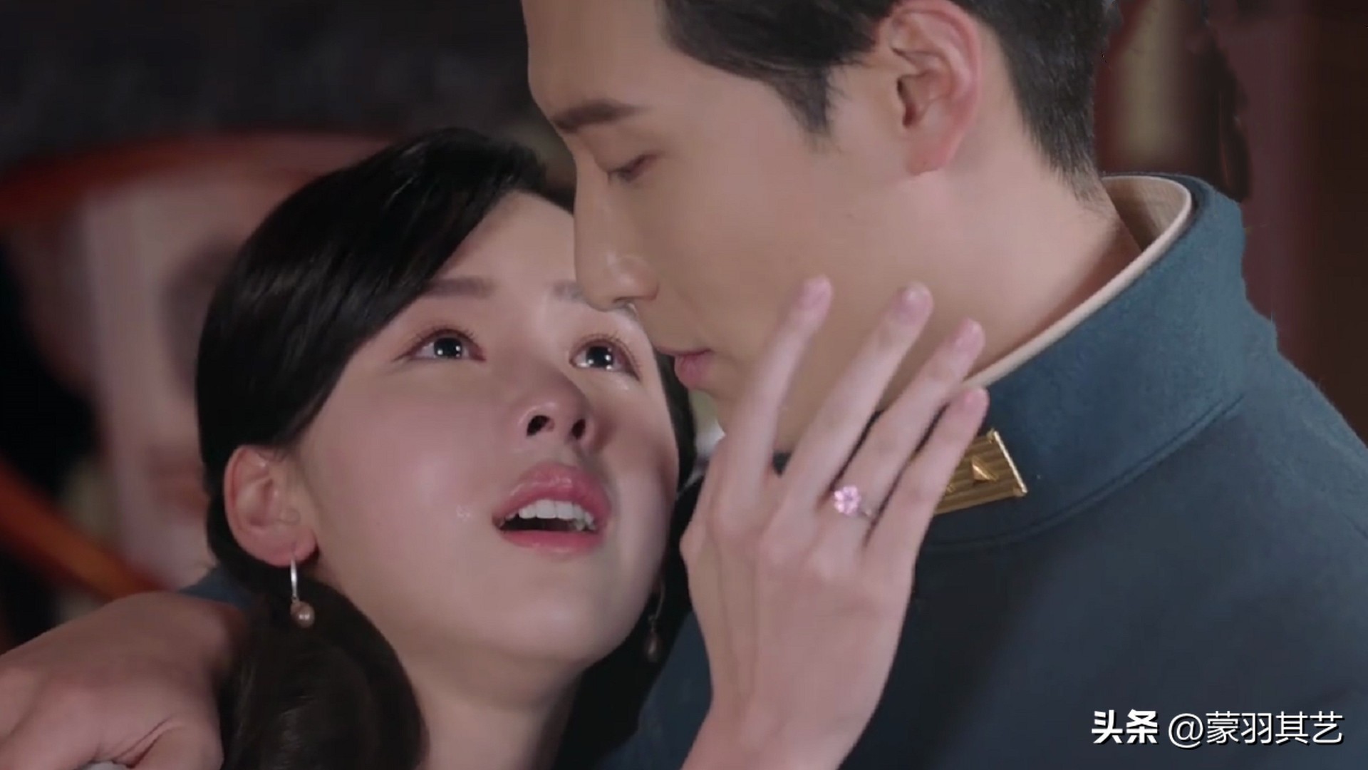 詹子晴给何超莲窦骁的祝福引争议,窦骁何超莲闺蜜詹子晴