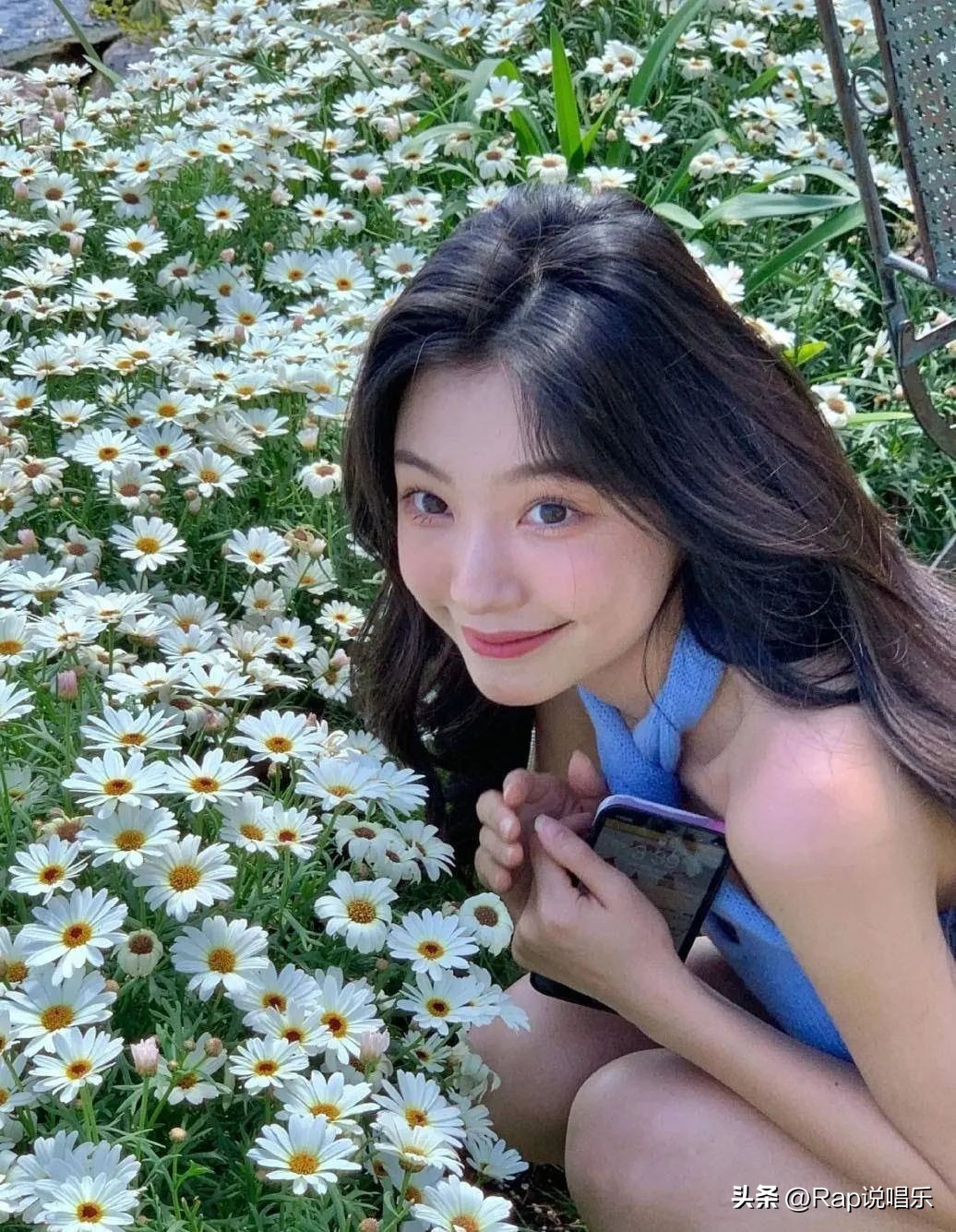 易梦玲明星同框合影,王嘉尔谈易梦玲