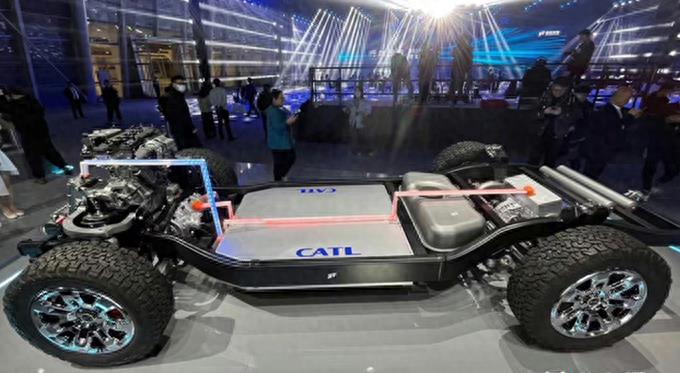 奇瑞瑞虎8plus和长城h6哪个好,奇瑞2023新款越野车