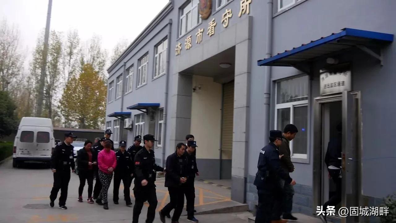 看守所一天的真实生活视频,看守所的一天的真实生活纪录片