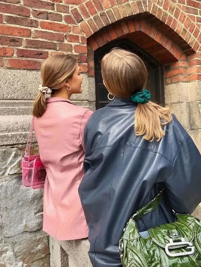 粉色搭配的高级穿法,粉色大衣穿搭高级感