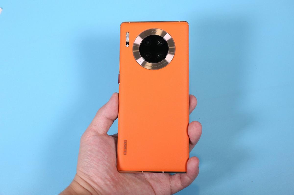 华为旗舰手机4月起升级鸿蒙系统,华为最强千元机搭载鸿蒙系统