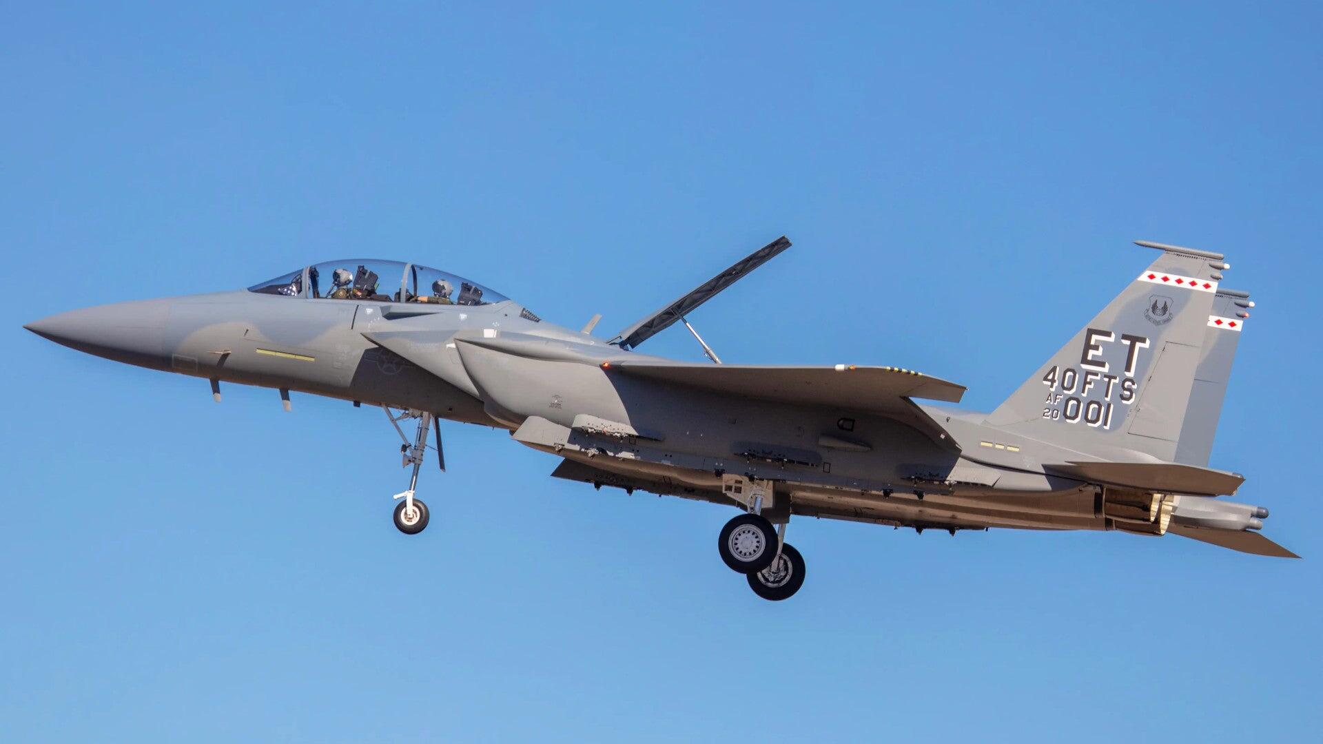 歼16飞控和苏35,歼16和苏35的机动性对比