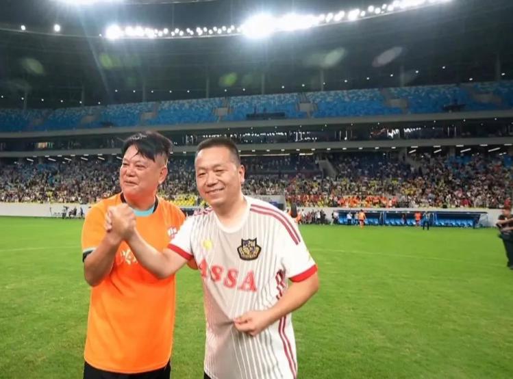 黄日华陈百祥进球,黄日华香港足球队