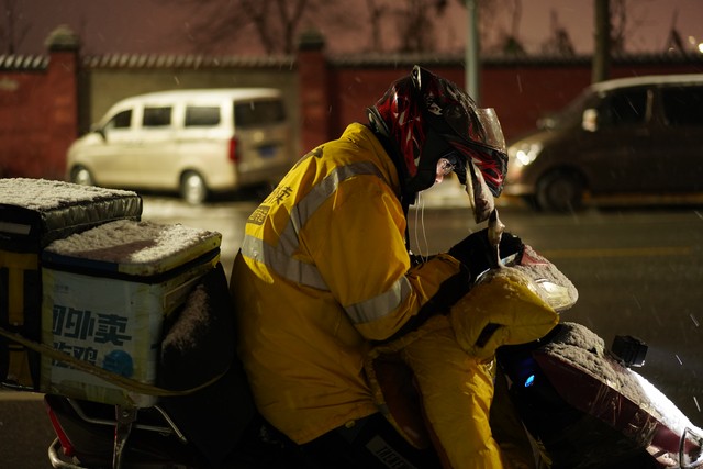 有骨气有血性的外卖小哥,外卖小哥一个无所不能的神秘群体