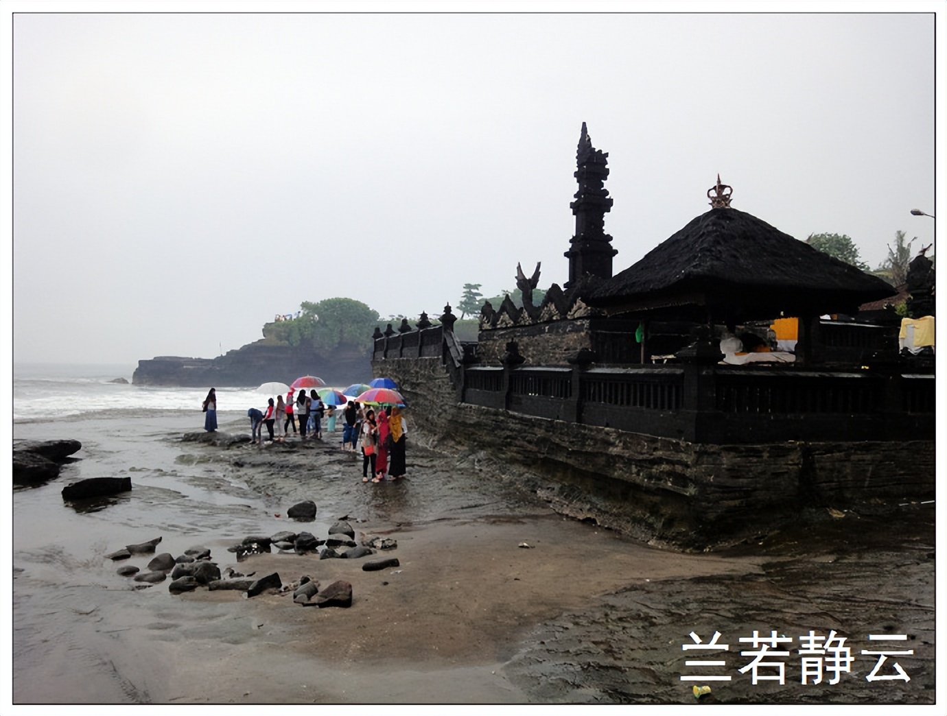 巴厘岛海神庙波涛汹涌,印尼巴厘岛皇威庙