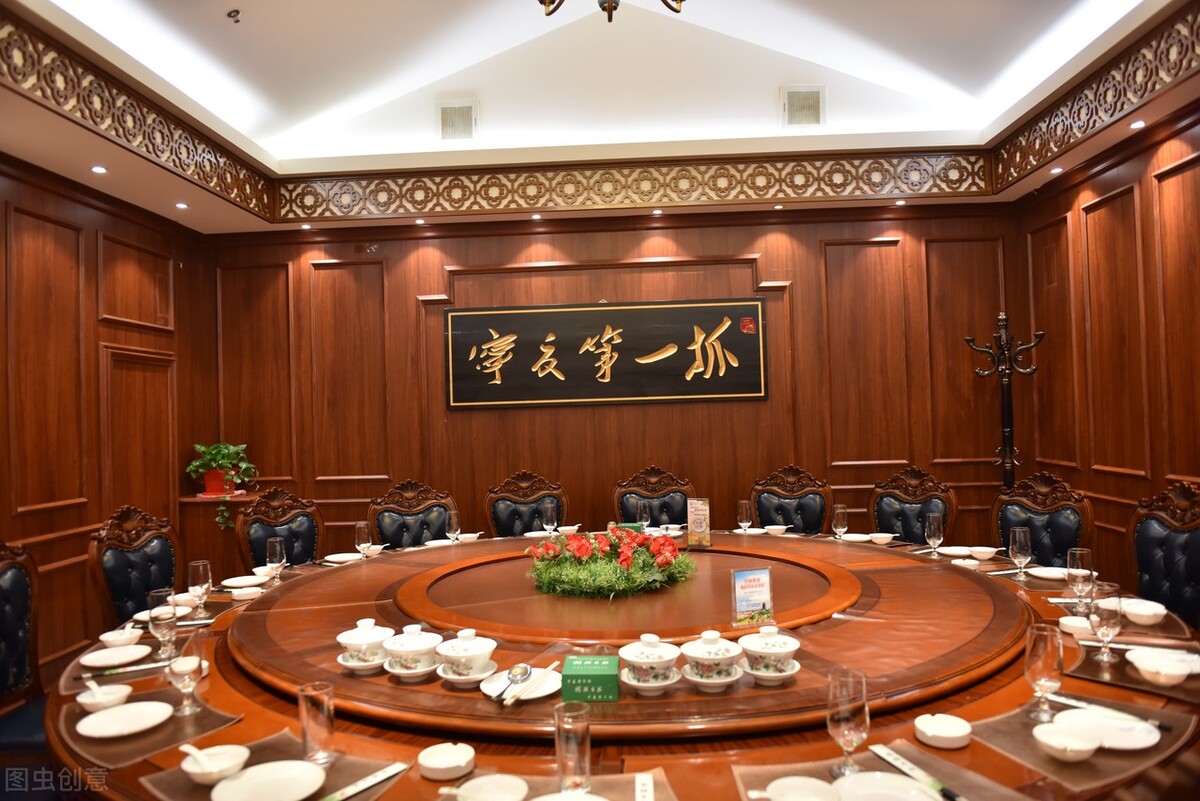 酒席上的座位礼仪，您可别坐错了