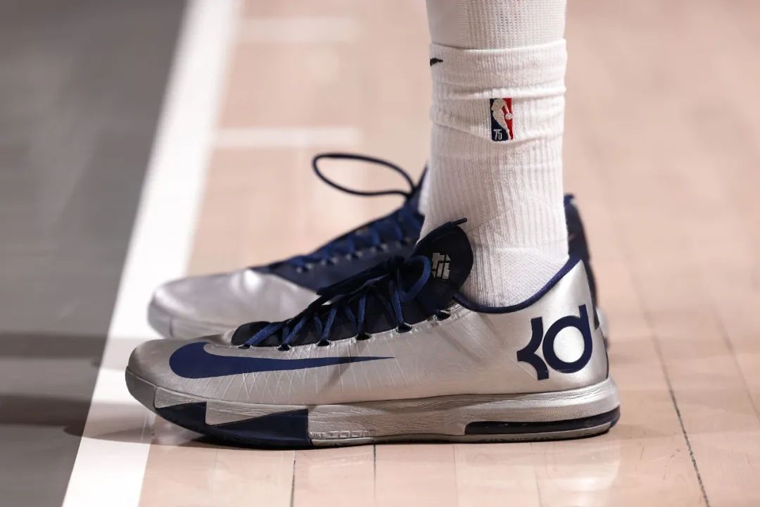 杜兰特单场得分创赛季新高 (杜兰特新赛季高光集锦)