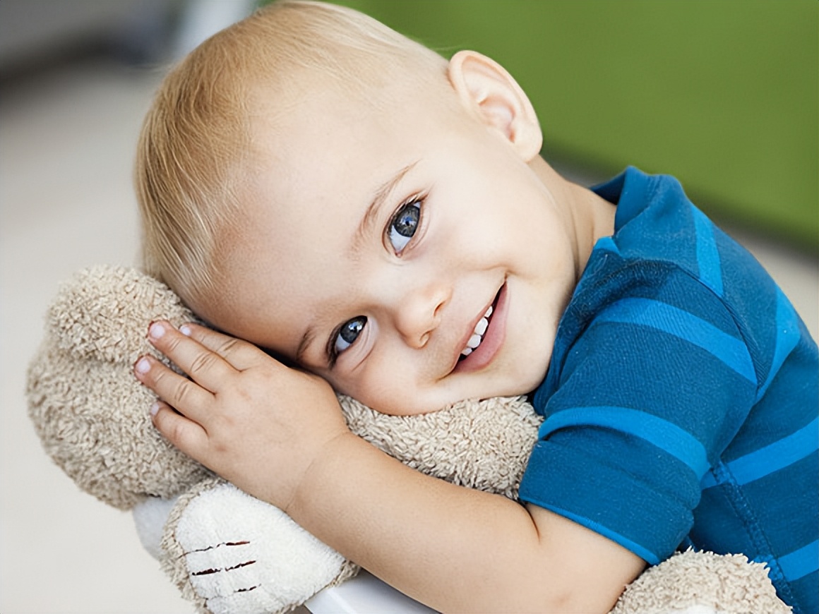 男孩喜欢粉红色怎么回事,男孩子喜欢粉色的原因