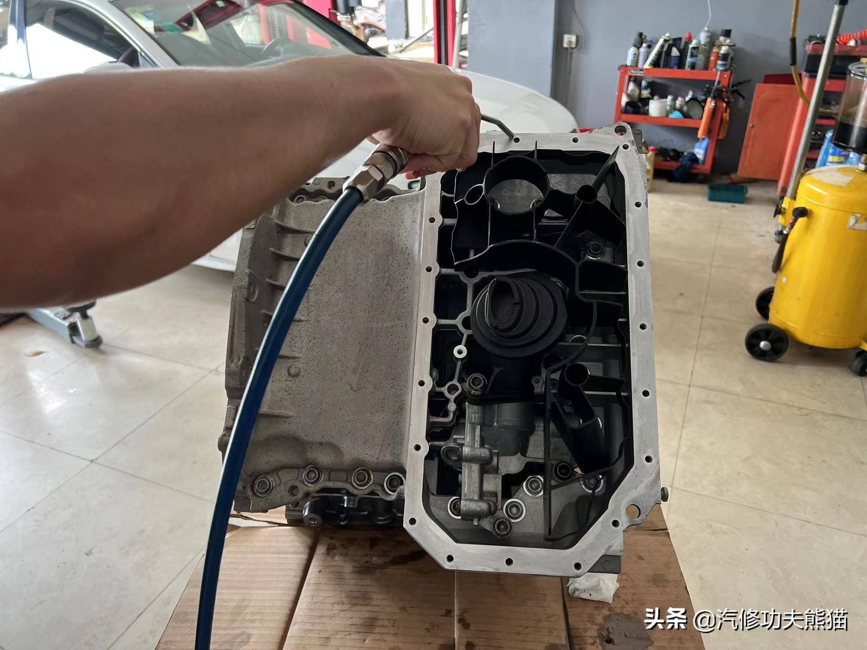 奥迪a8烧机油严重怎么解决,刘团长修奥迪a8烧机油后续