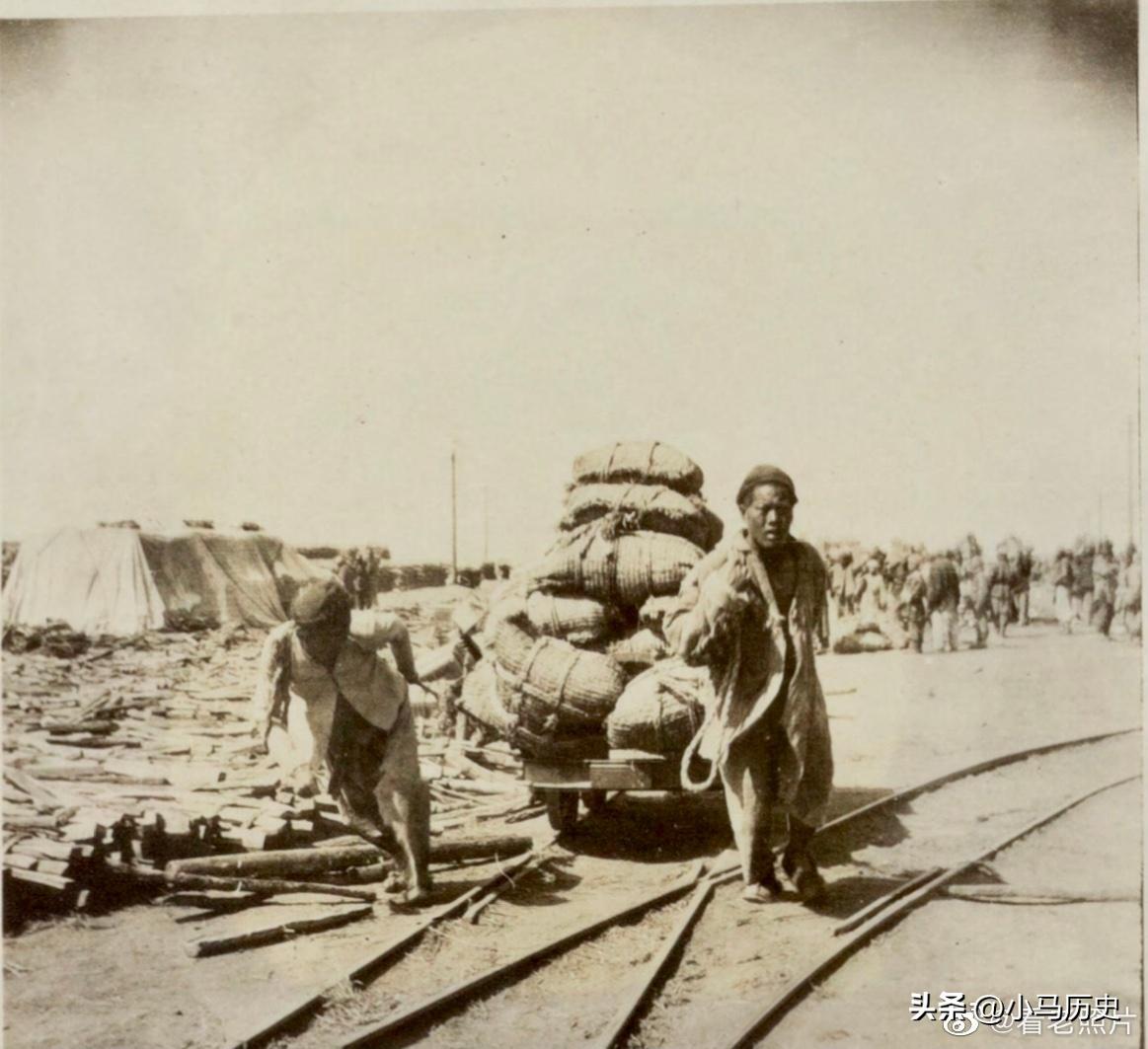 日军兽行：当着男人的面玷污了女儿，临走还残忍割下妻子乳房