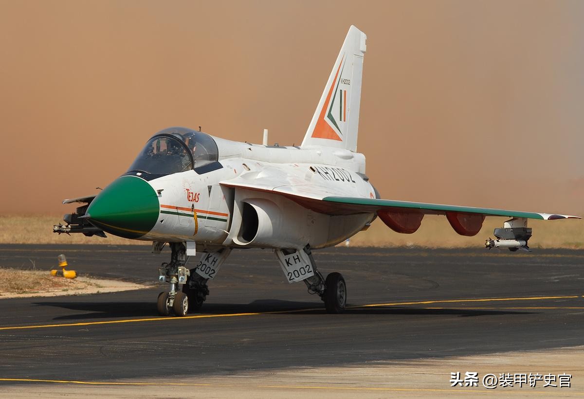 印度航空终于雄起？研发30年的“光辉”战机准备出口，谁敢买？