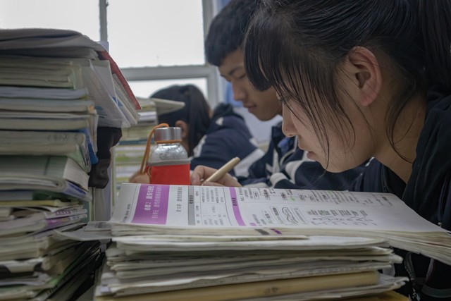 湖北省武昌实验中学2022高考成绩,垫江实验中学2020年高考成绩喜报