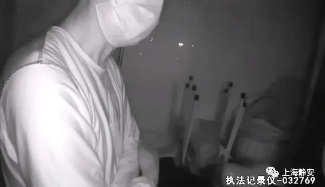 阿婆迷路走失民警安全护送回家,七旬老人走失众人接力24小时寻回