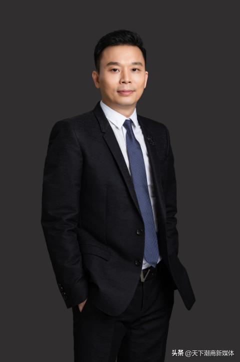 夫妻档白手起家,控有2家上市公司,财富估值90亿,26岁儿子将接班？