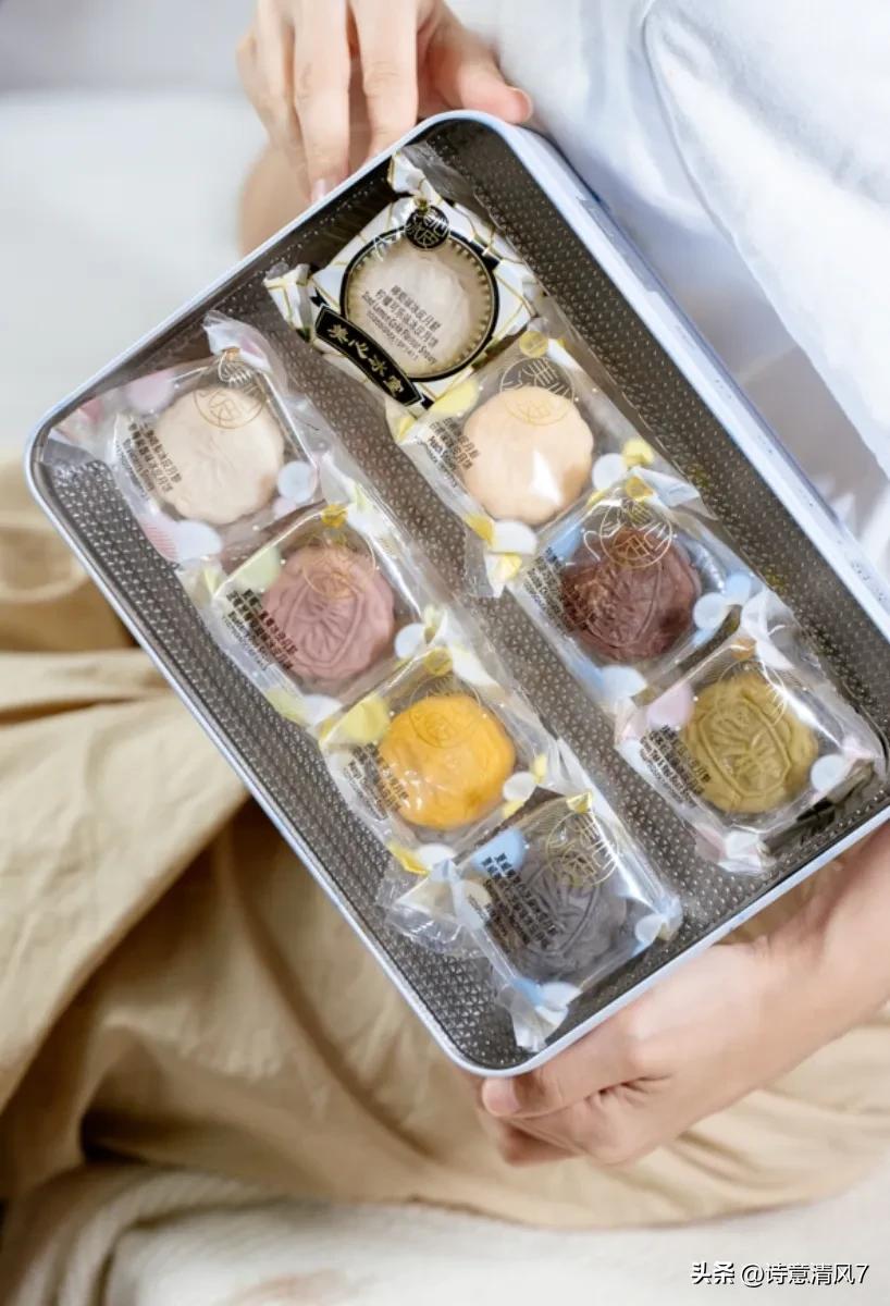 香港美心流沙奶黄馅月饼,美心月饼和华美月饼对比