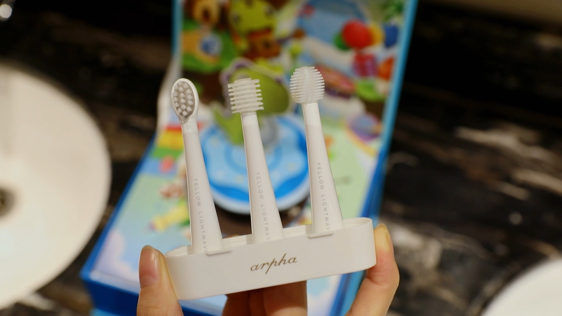 arpha儿童音乐电动牙刷马达微震动微气泡清洁深彻洁净