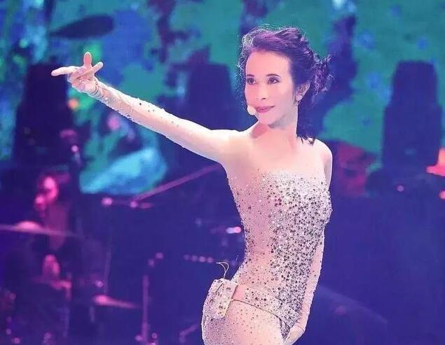 港台女星莫文蔚,朱茵莫文蔚分手了吗