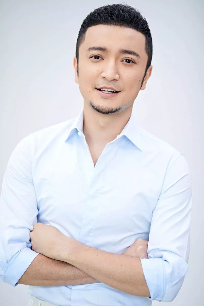 9位春晚主持人今昔对比,2017央视春晚五位主持人