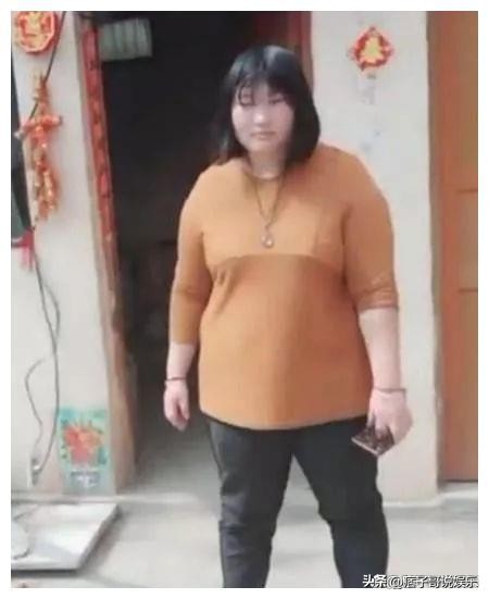 大衣哥儿子和媳妇儿的最新消息,大衣哥儿子小伟订婚了吗