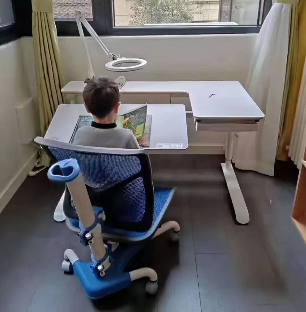 真实故事：浙江4岁女孩屁股疼，屁股通红患妇科病，母亲难以置信