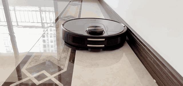 戴森吸尘器和云鲸扫地机器人对比,扫地机器人和戴森吸尘器哪个好用