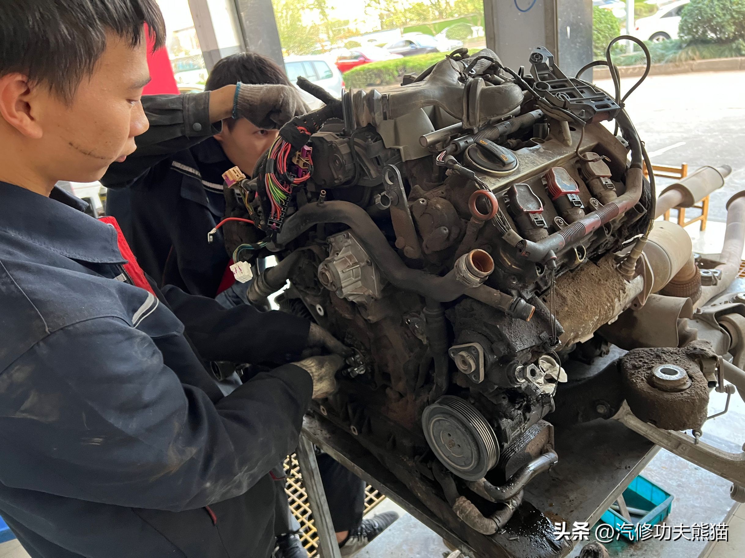 翻新60年前的奥迪,老车翻新奥迪a6发动机