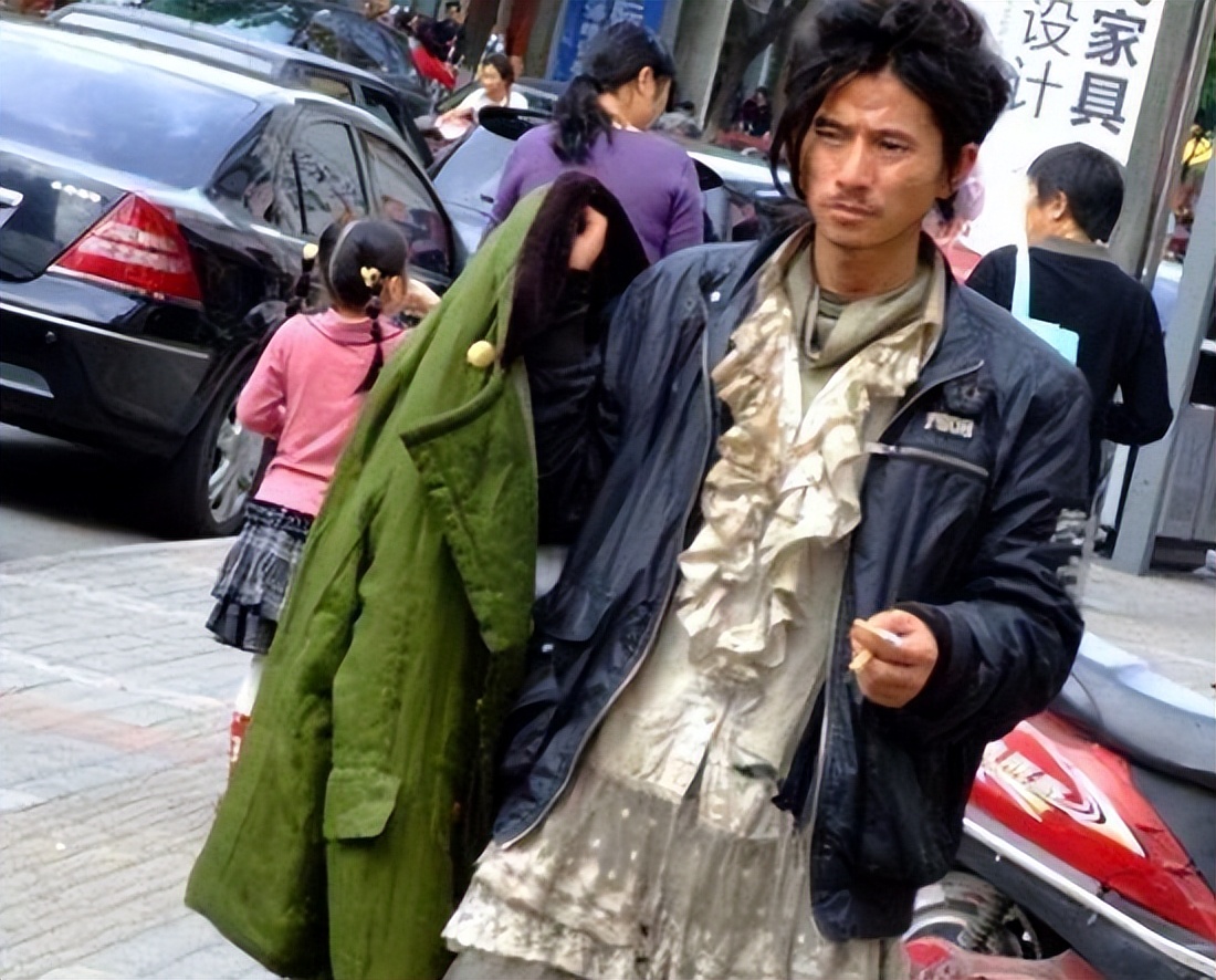 五个因网络而爆红的普通人，有人敛财手段恶劣，有人成为励志女王