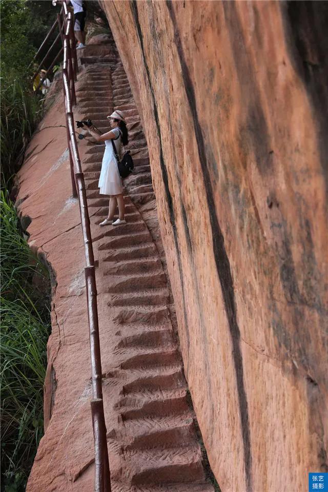 韶关最著名的山,韶关丹霞地貌在仁化县吗