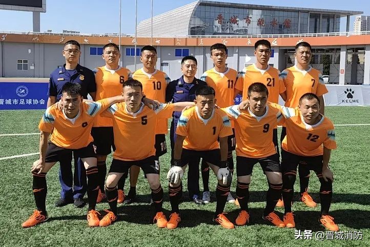 绿茵场上展风采,绿茵场上