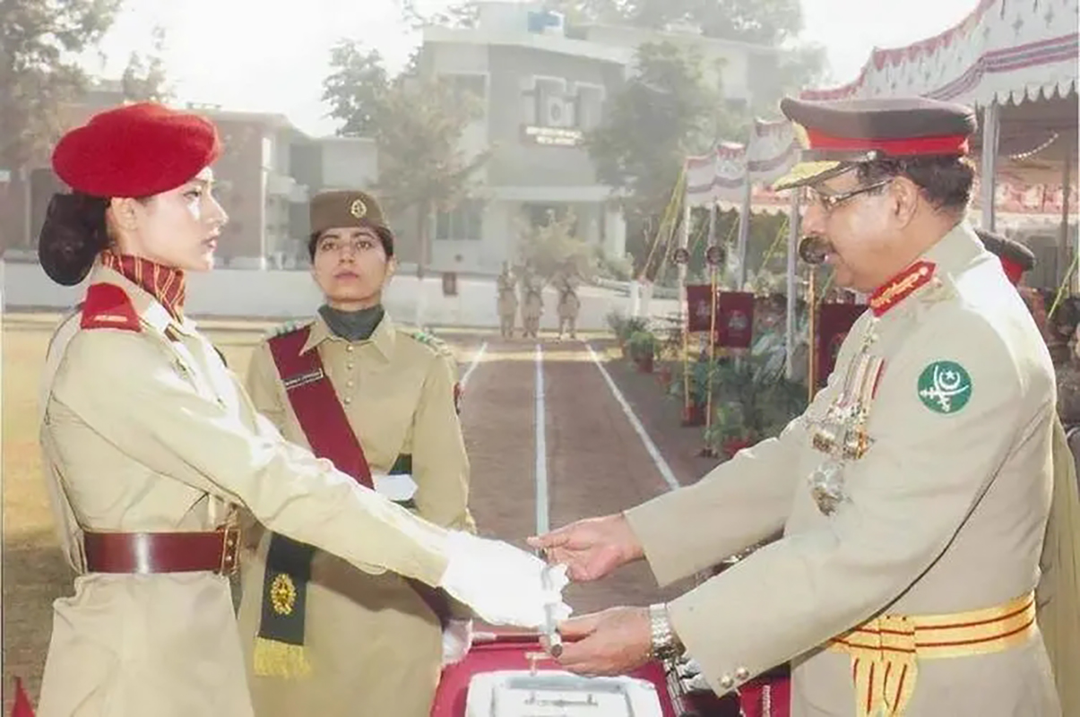 中国和巴基斯坦不是称作巴铁吗,中国和巴基斯坦为什么称为巴铁