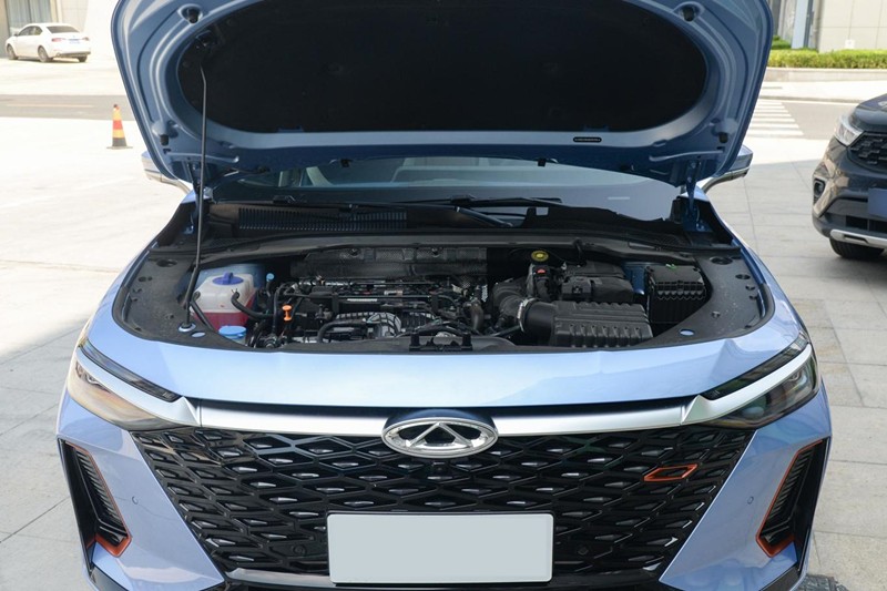 奇瑞艾瑞泽8新款2023落地价,奇瑞艾瑞泽8对比长安uni-v