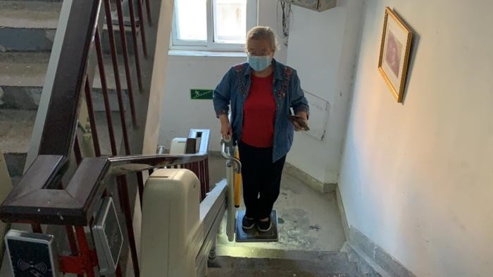 无电梯楼房爬楼神器,爬楼神器老人上下楼梯方便吗