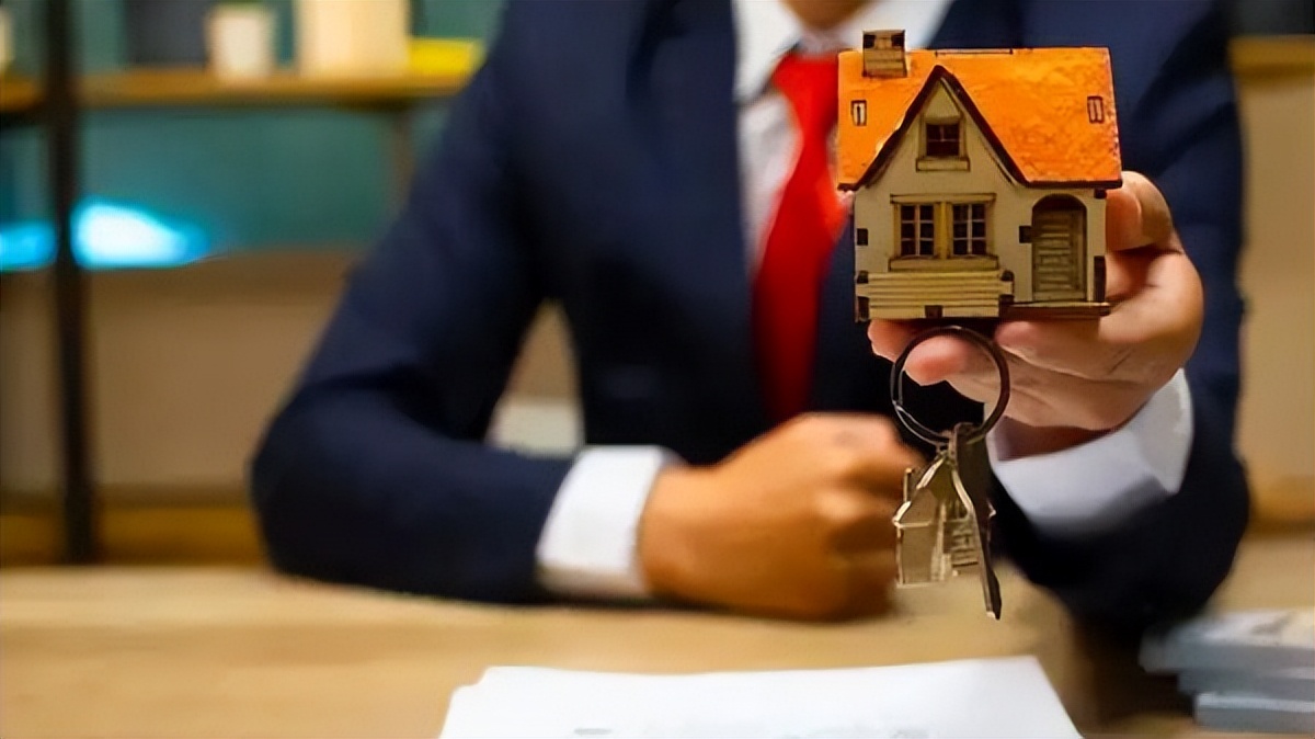 买房是一步到位还是阶梯换房,改善换房适合买新房还是二手房