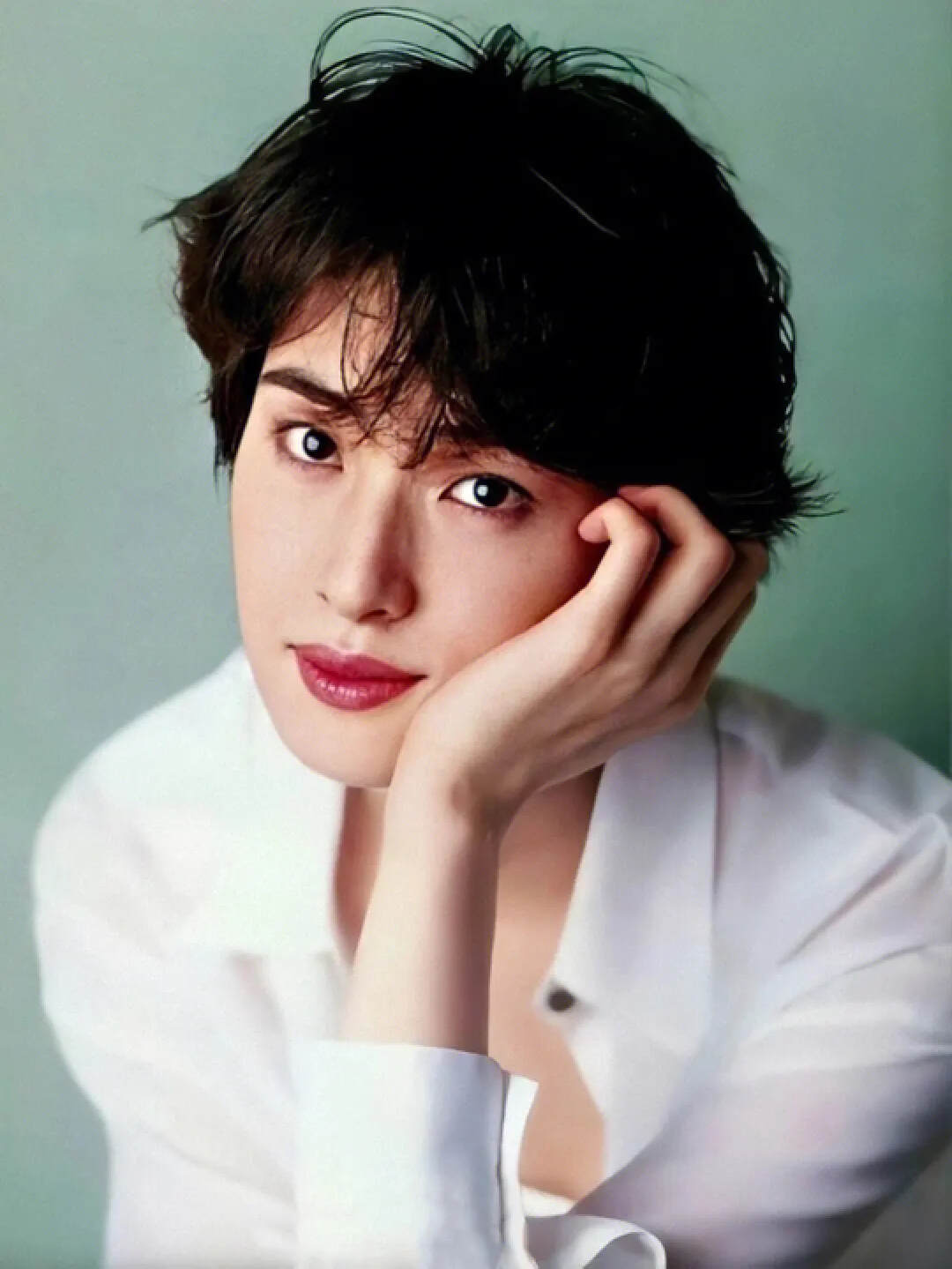 中庭偏长的人是不是显老,中庭长和中庭短哪个显老