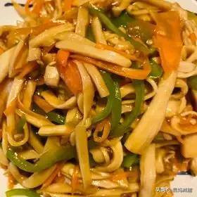 减脂晚餐建议怎么吃,减脂期晚餐光吃香蕉可以吃多少